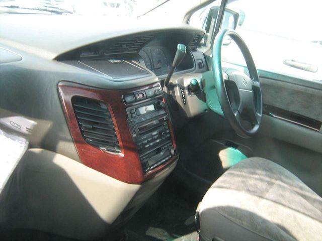 1998 Nissan Elgrand