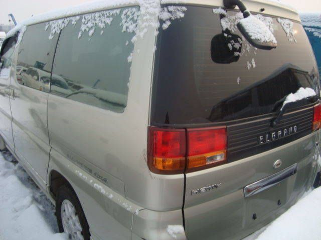 1998 Nissan Elgrand