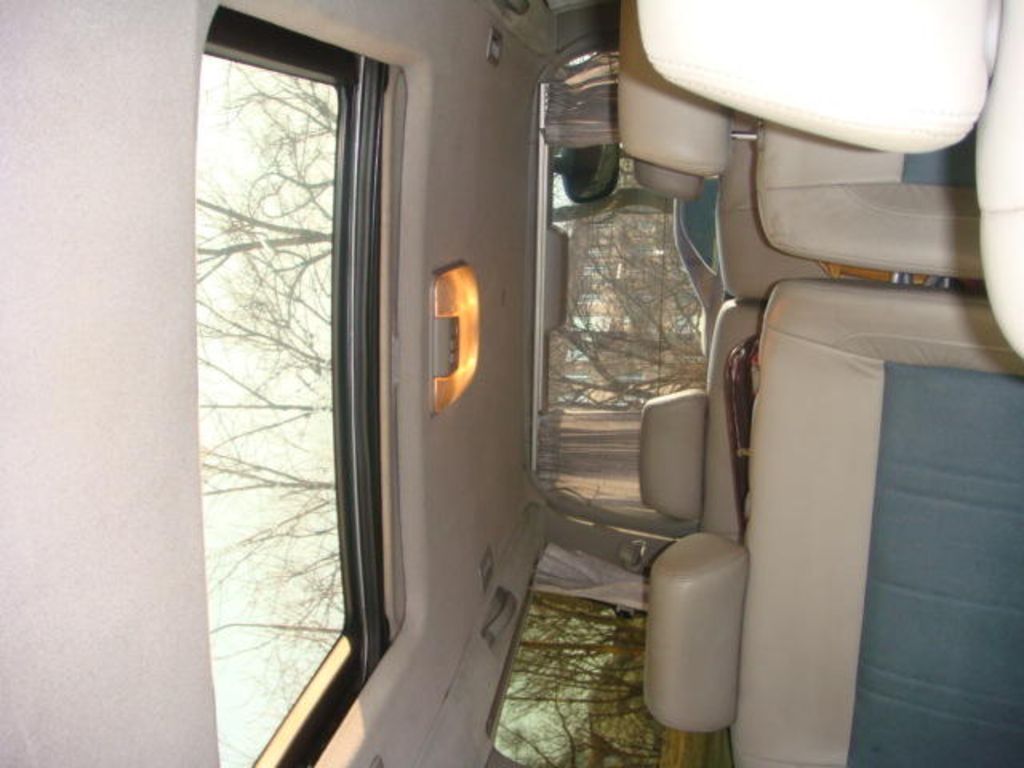 1998 Nissan Elgrand