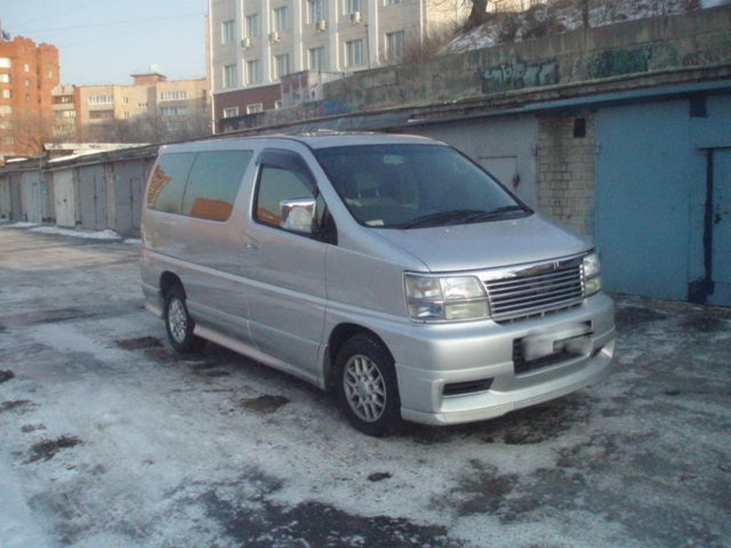 1998 Nissan Elgrand