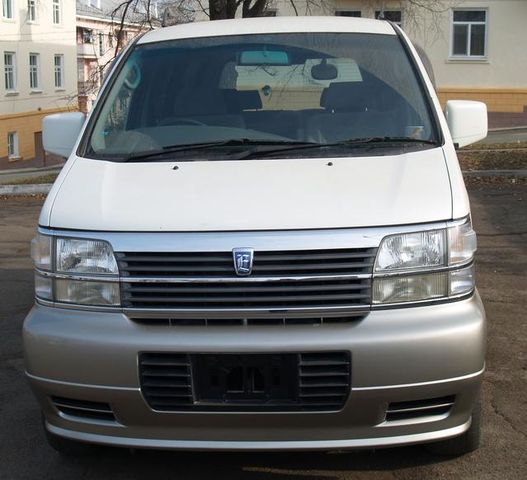 1998 Nissan Elgrand