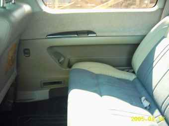 1998 Nissan Elgrand Photos
