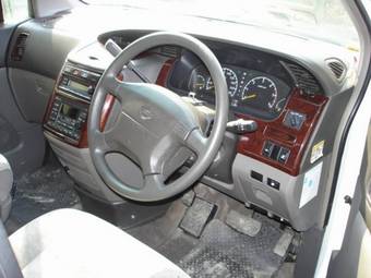 1998 Nissan Elgrand Pictures