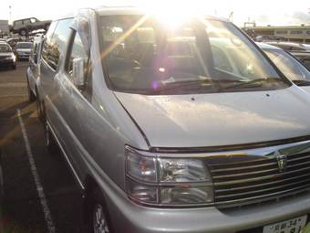 1998 Nissan Elgrand Pictures