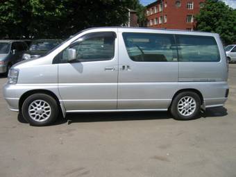 1998 Nissan Elgrand Photos