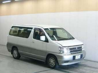 1998 Nissan Elgrand Photos