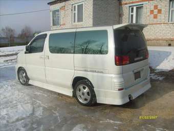 1998 Nissan Elgrand Photos