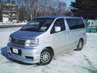 1998 Nissan Elgrand Pictures