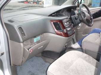 1998 Nissan Elgrand Pictures