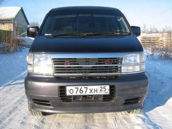 1998 Nissan Elgrand Pictures