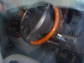 1998 Nissan Elgrand Images