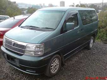 1998 Nissan Elgrand Pictures