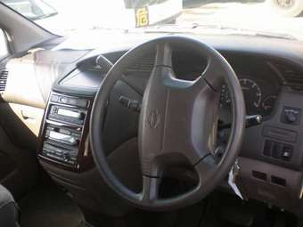 1998 Nissan Elgrand Photos