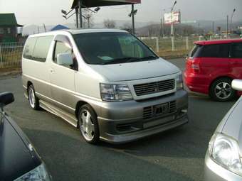 1998 Nissan Elgrand Photos