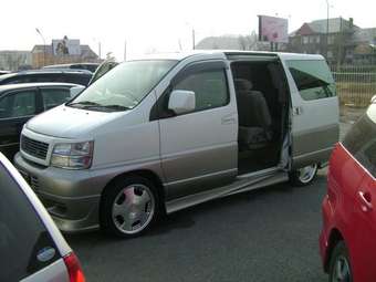 1998 Nissan Elgrand Photos