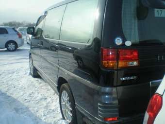 1998 Nissan Elgrand Pictures