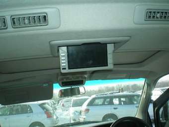 1998 Nissan Elgrand Photos