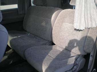 1998 Nissan Elgrand Pictures
