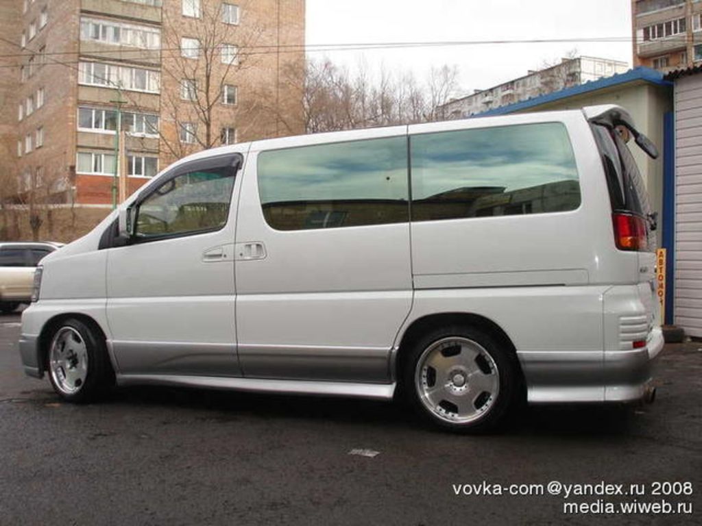 1999 Nissan Elgrand