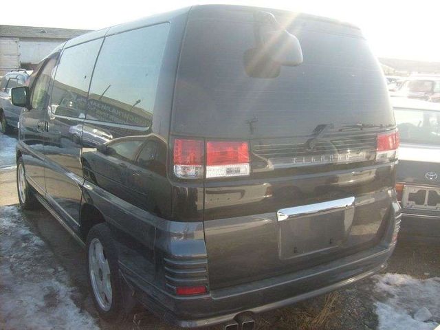 1999 Nissan Elgrand