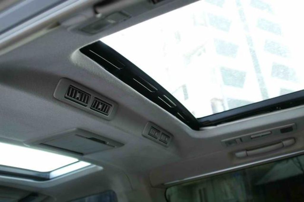 1999 Nissan Elgrand