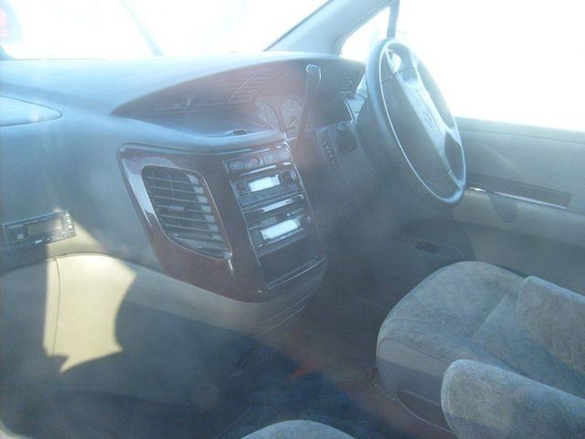 1999 Nissan Elgrand