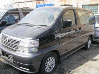 1999 Nissan Elgrand Photos