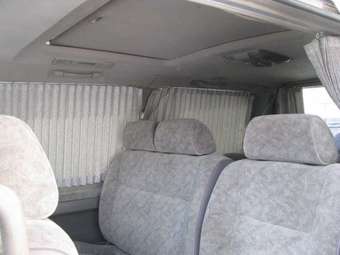1999 Nissan Elgrand Pictures