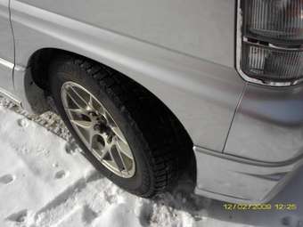 1999 Nissan Elgrand Photos