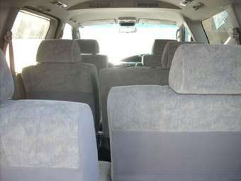 1999 Nissan Elgrand Pictures