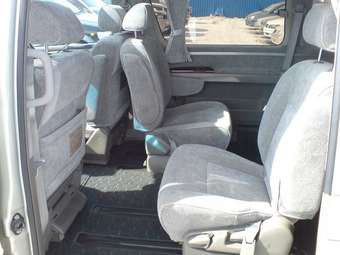 1999 Nissan Elgrand Pictures