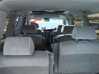 1999 Nissan Elgrand Photos