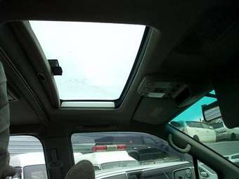 1999 Nissan Elgrand Photos