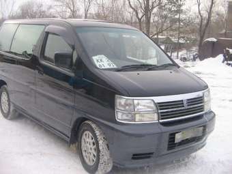 1999 Nissan Elgrand Photos