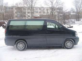 1999 Nissan Elgrand Photos