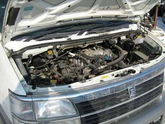 1999 Nissan Elgrand Photos