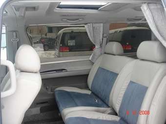 1999 Nissan Elgrand Pictures