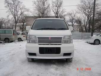 1999 Nissan Elgrand Photos