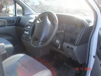 1999 Nissan Elgrand Pics