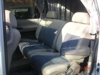 1999 Nissan Elgrand Pictures