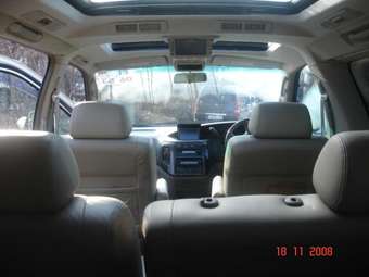 1999 Nissan Elgrand Photos