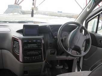 1999 Nissan Elgrand Pics