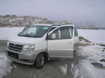 1999 Nissan Elgrand Pictures