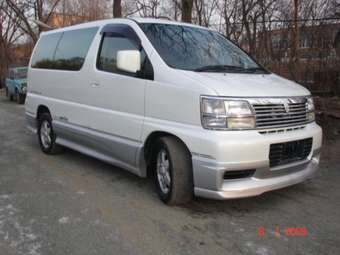 1999 Nissan Elgrand Pictures