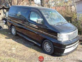 1999 Nissan Elgrand Pictures