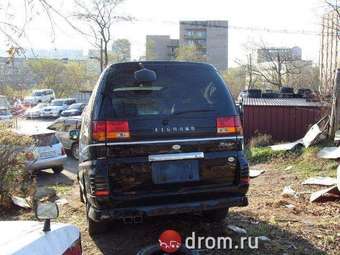 1999 Nissan Elgrand Photos