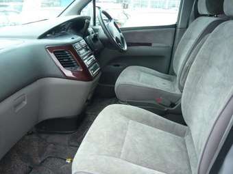 1999 Nissan Elgrand Pictures
