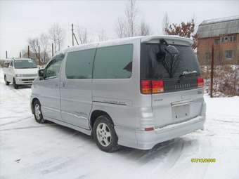 1999 Nissan Elgrand Images