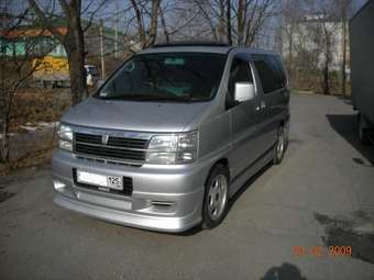 1999 Nissan Elgrand Pictures