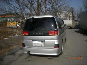 1999 Nissan Elgrand Pictures